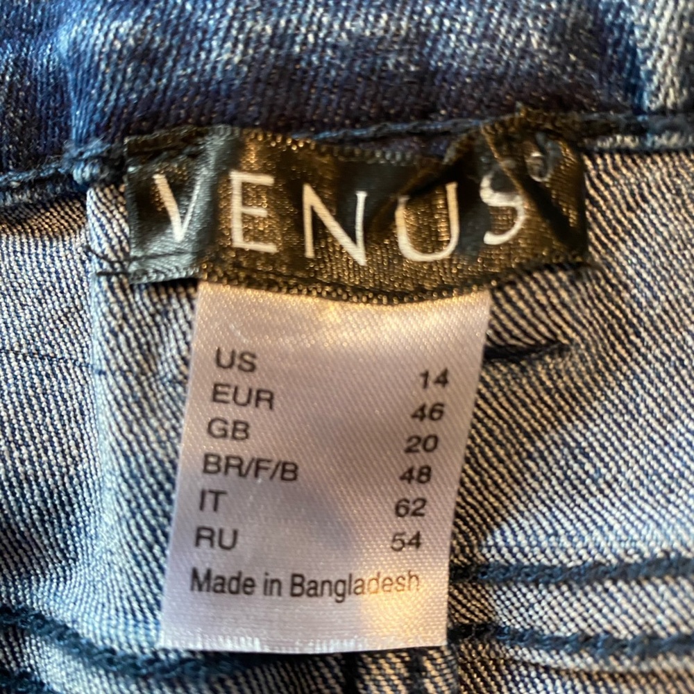 Fabulous new Venus shorts jean denim shorts jeans material - Picture 4 of 6